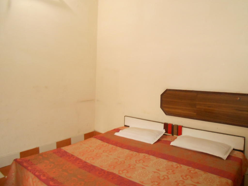 Gaurav Guest House Mathura Zimmer foto